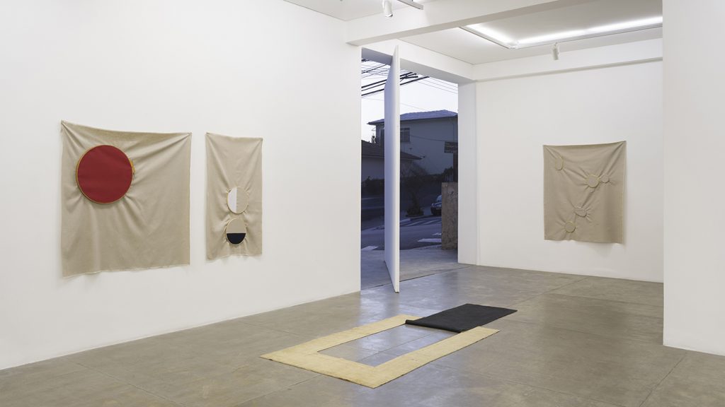Exhibition view at Galeria Fortes Vilaça, 2016/Photo: Eduardo Ortega